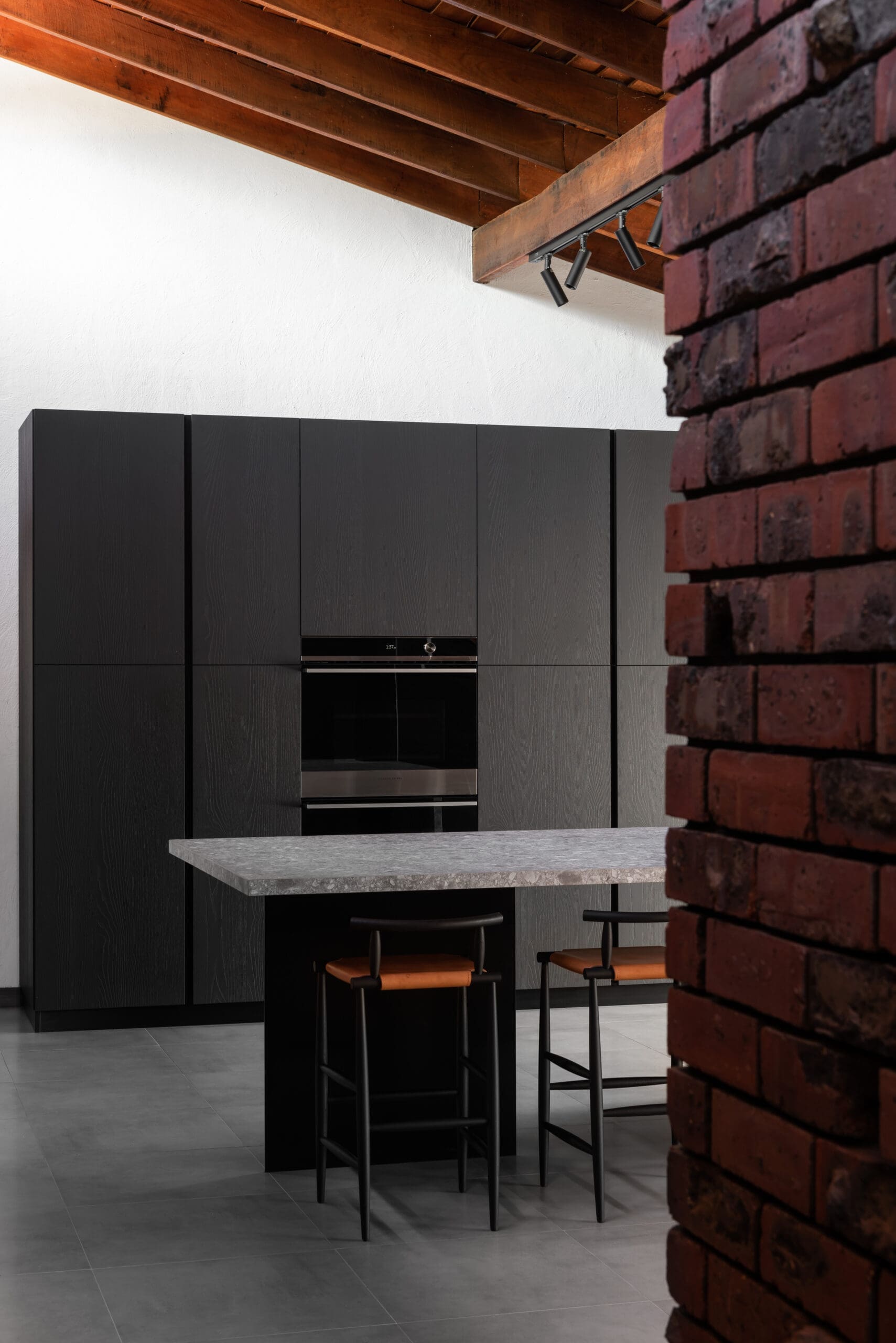 Black Chestnut & Stainless Steel in Roleystone
