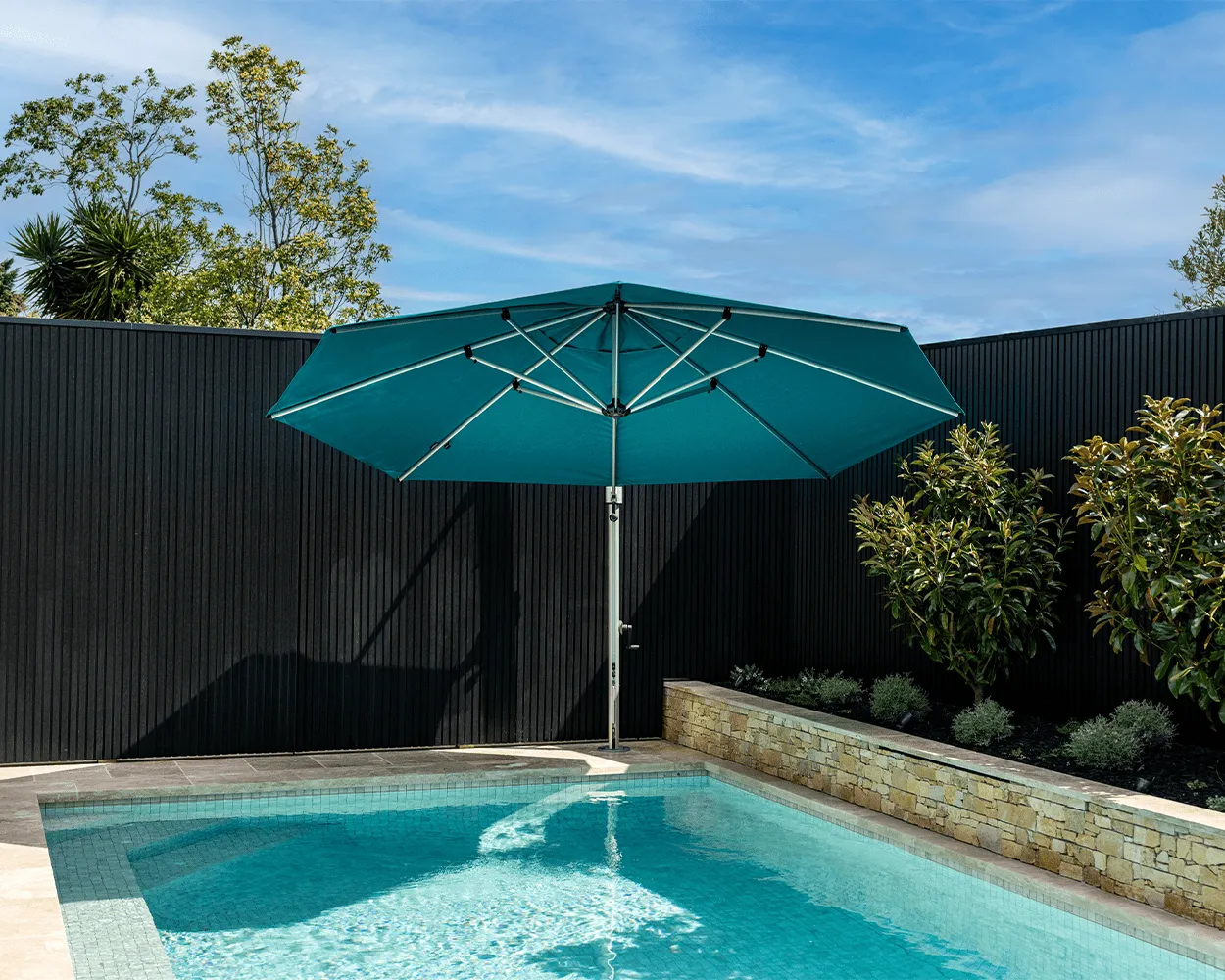 Aurora Cantilever Umbrella
